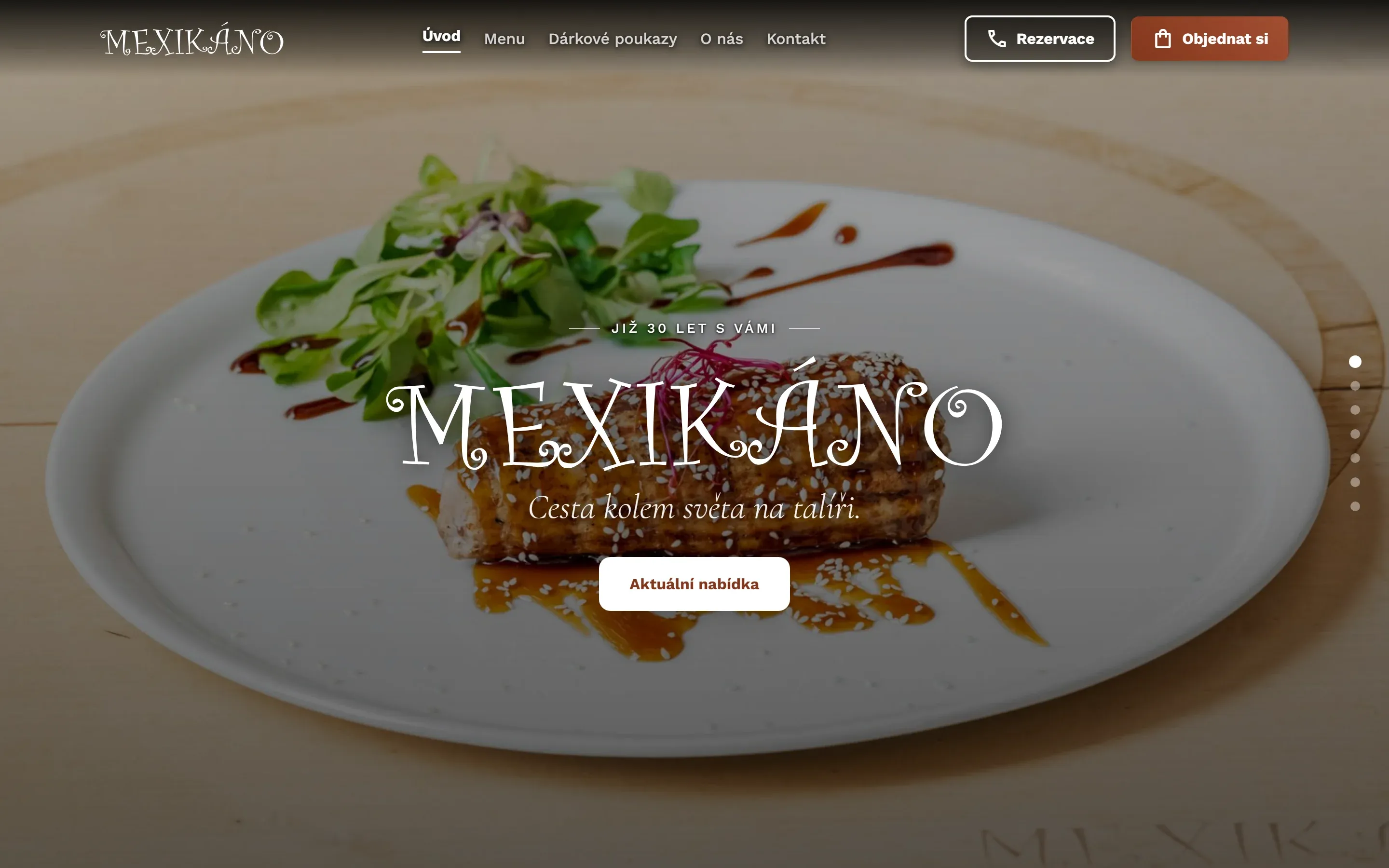 Úvodní stránka webu restaurace Mexikano s fotografií jídla